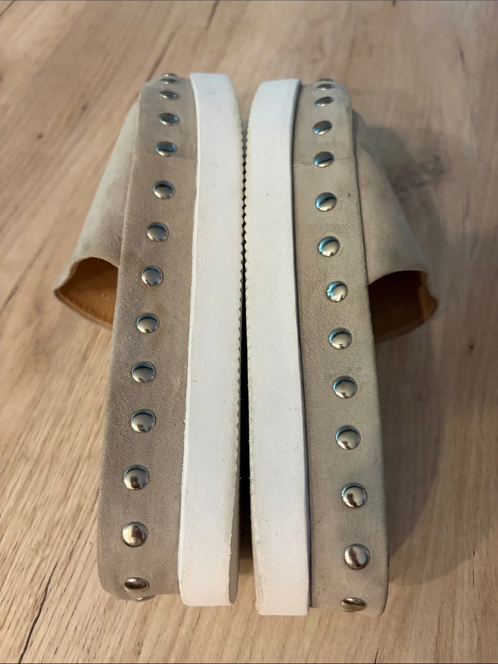 PAOLO TAUPE GRAY SUEDE STUDDED PLATFORM SLUDE SANDALS SIZE 6